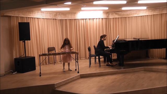 Г. Гладков «Песенка друзей». Исполняет Клиновая Варвара смотреть онлайн