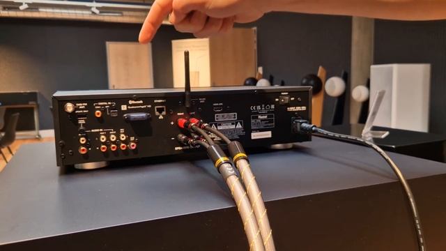 MC400 Stereo Netzwerk Receiver смотреть онлайн