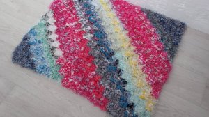 ТЕПЛЫЙ и МЯГКИЙ КОВРИК КРЮЧКОМ. ТВОРИМ КРАСОТУ из НЕНУЖНОЙ ОДЕЖДЫ!