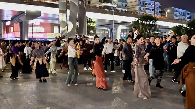 Tibetan dance "Zhuosi JiaLa RiLa Gu" смотреть онлайн