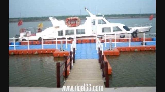 Floating Pontoon Cube.wmv смотреть онлайн