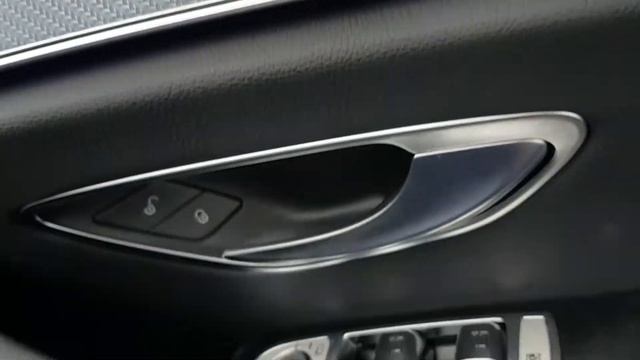 YK69FMA - 2019 Mercedes-Benz E-Class SE Premium Plus E220d BlueTEC 9G-Troni... смотреть онлайн