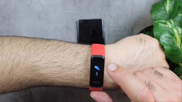Best Smart Fitness Tracker With Accurate Heart rate and Sleep Monitor under 35$ || Huawei Band 4 смотреть онлайн