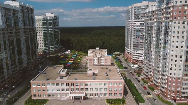 Дневник строительства ЖК "Изумрудные холмы" от Группы "Эталон", август 2018г. смотреть онлайн