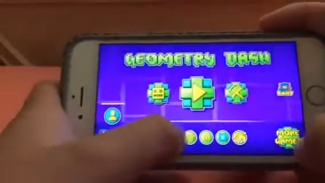 HOW TO TURN ON THE PERCENTAGE BAR IN GEOMETRY DASH!!! смотреть онлайн