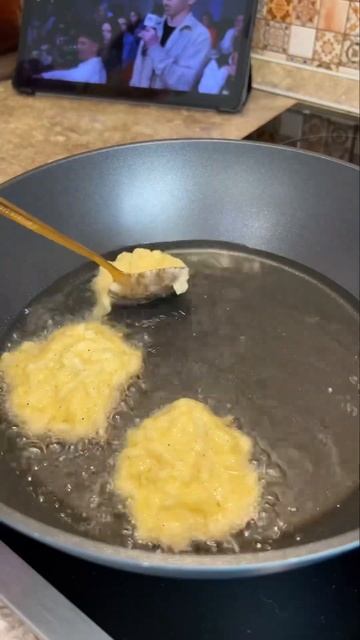 Драники из кабачков #готовлю #вкусныерецепты #еда #вечерпослеработы #рецепт #быстрыйрецепт