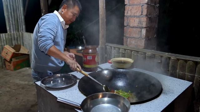 【农村四哥】四哥找老九买鹅，带6条稻花鱼打平伙，聊起生意情况 смотреть онлайн