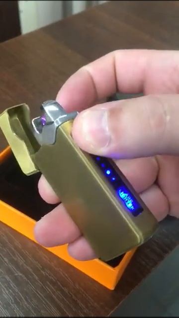 Электроимпульсная зажигалка USB Lighter Golden Arc смотреть онлайн