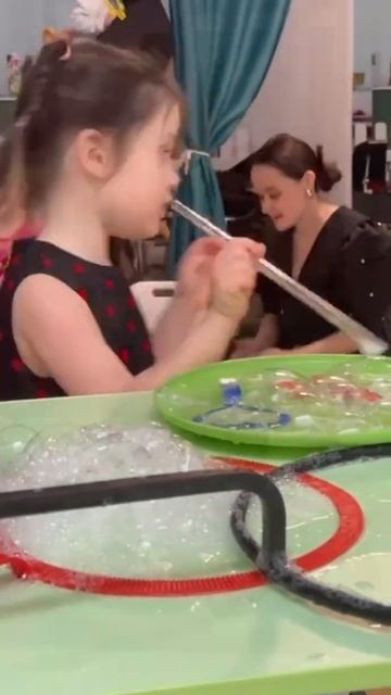 ШОУ МЫЛЬНЫХ ПУЗЫРЕЙ IN IQBABYCLUB