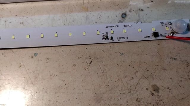 Светильник светодиодный аккумуляторный с датчиком движения слабо светит. Регулировка яркости смотреть онлайн