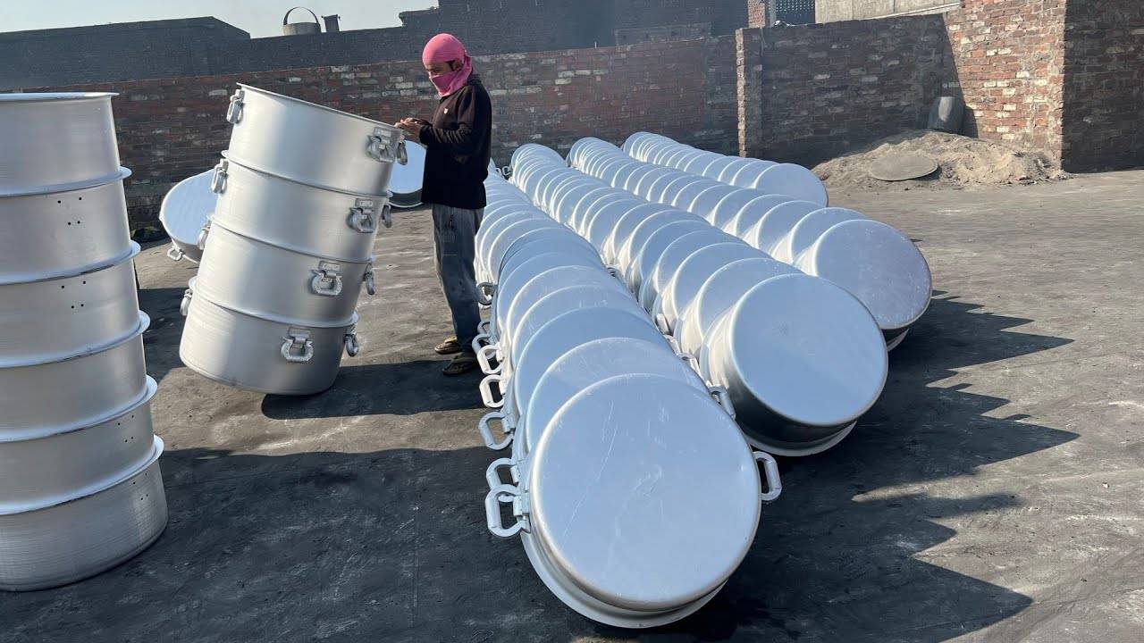 Умопомрачительный процесс изготовления массивных кастрюль для приготовления пищи смотреть онлайн