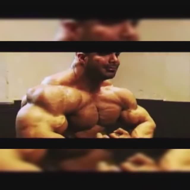 Тренировка Зака Хана под Арию