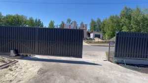 Откатные ворота закрываются