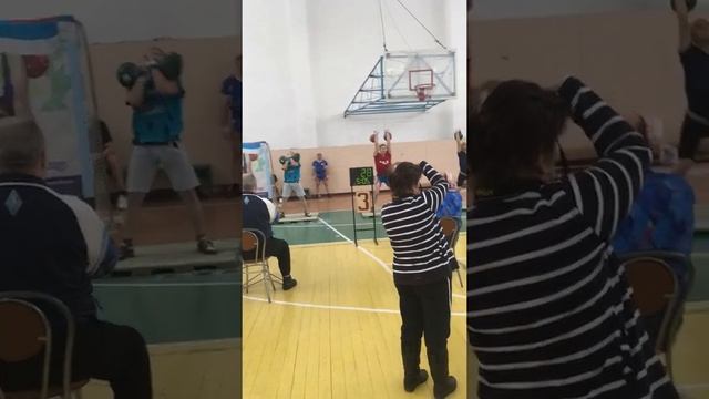 Чемпионат Курганской области памяти Стрекаловских К.С. Мой первый опыт в длинном цикле с гирями 32к смотреть онлайн