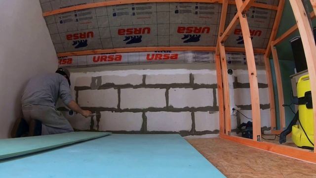 Худощавый мужик ВЗЯЛ в РУКИ ИНСТРУМЕНТ и сделал ПОТРЯСАЮЩЕЮ отделку МАНСАРДНОГО этажа своими рукам смотреть онлайн