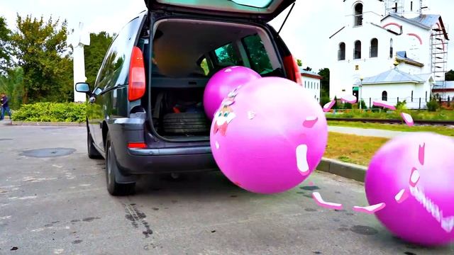 Гигантские Шары LOL CONFETTI у Папы машине Видео для детей смотреть онлайн