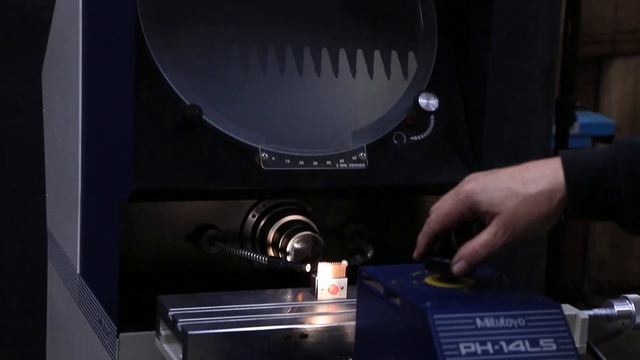 14" MITUTOYO PH14LS 14 Optical Comparator смотреть онлайн