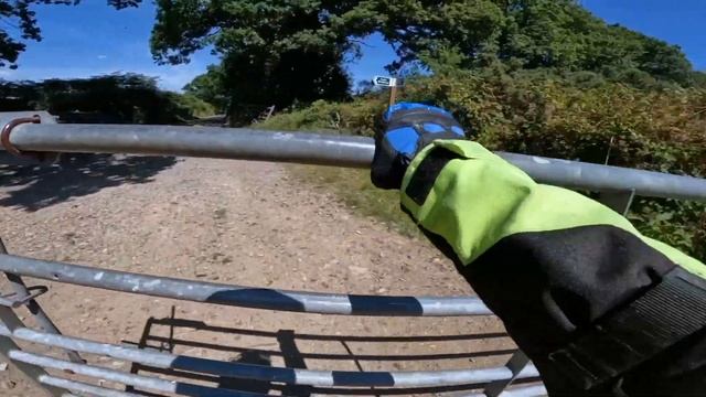 Exploring Dartmoor Trails | BMW R1250GS Rallye смотреть онлайн