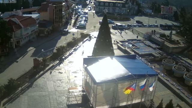 Вебкамера "Площадь Советская". Запись 08.01.2017 12:00:03 смотреть онлайн