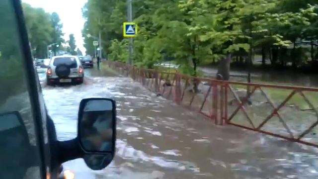 Ярославль из окна маршрутки 30.05.13 (потоп) смотреть онлайн