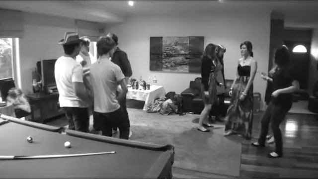 We No Speak Americano смотреть онлайн