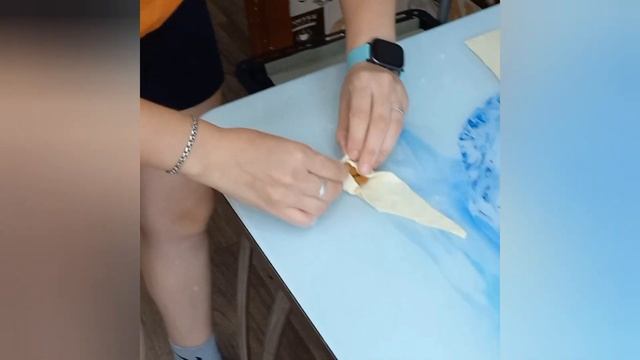 Круасаны домашние с варёной сгущёнкой. смотреть онлайн