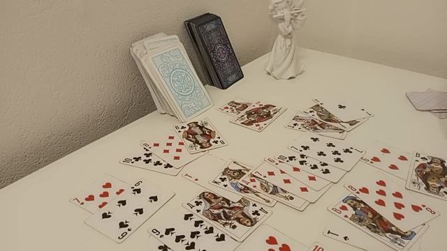 какие у него мысли. думает ли онио вас.