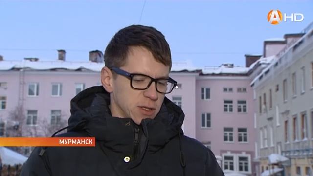 Депутаты проверили двор на Октябрьской, 3. Нарушений много! смотреть онлайн