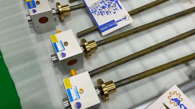 compact design cubic screw jack | 1ton lifting | russia | through hole mounting type | traveling nu смотреть онлайн