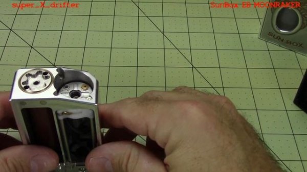 SUNBOX PROTOTYPE E8 MOONRAKER Review E8 MOONRAKER Hidden Tank and dripper DNA 40 Mod