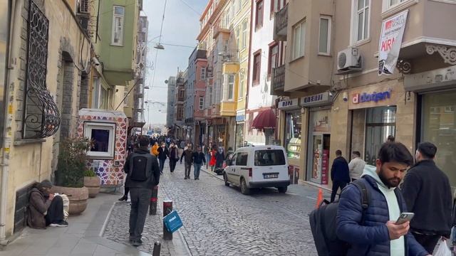 Amazing Walking Tour Around Galata Tower ☀️ 31 March 2022 (4K UHD fbs60 ) 🇹🇷 смотреть онлайн