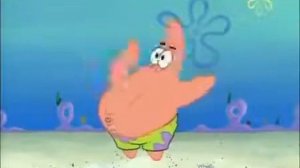 Патрик играет на животике