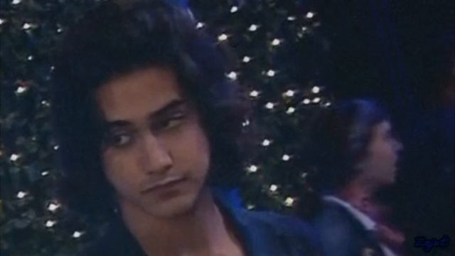 Beck/Trina - Use Somebody смотреть онлайн