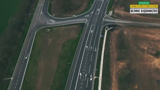 Дорога М-12 біля аеропорту «Хмельницький» вже з розміткою смотреть онлайн