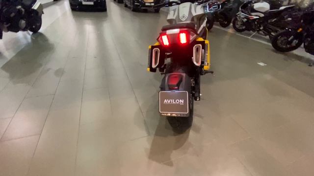 Benda LFS 700 желтый смотреть онлайн