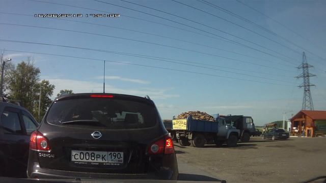 Дед за рулем решил поумничать смотреть онлайн