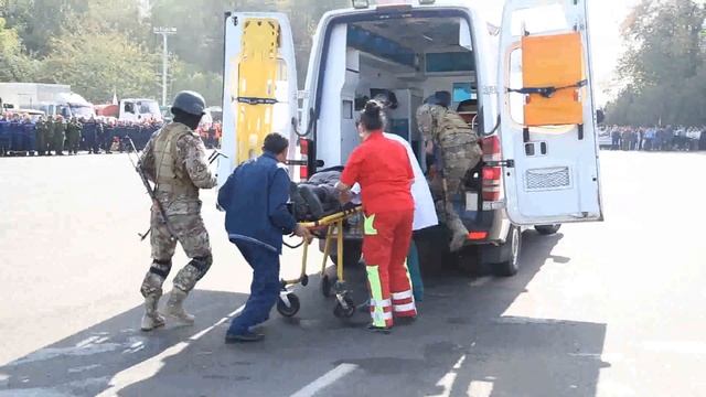 Ош шаарынын борбордук аянтында кырсыктардын тобокелин азайтууга арналган салтанаттуу иш-чара болду смотреть онлайн