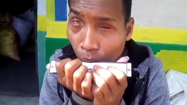 Mone emak me new santhali video //Babu da mouth organ instrument смотреть онлайн