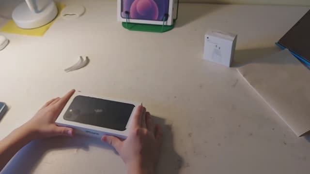 Iphone 13 распаковка и обзор, плюсы и минусы. смотреть онлайн