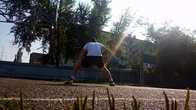 Дриблинг футбольным мячом. Эксперимент. смотреть онлайн