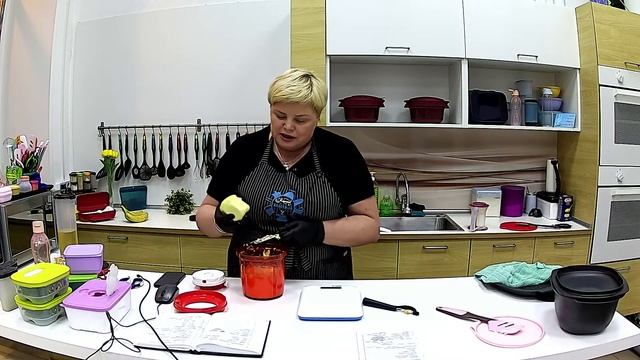 Готовим свиные ребрышки, рыбный крамбл и банана сплит смотреть онлайн