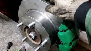 Суппорта 2108 на ниву с наружным креплением тормозного диска.