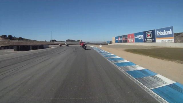 CBR 600 F4 crash at Laguna Seca track day смотреть онлайн