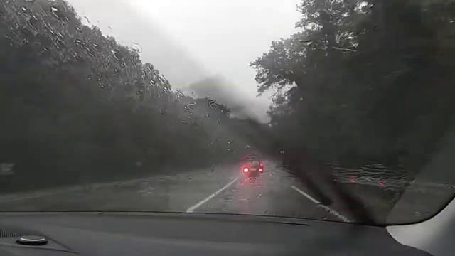 В дождь по серпантину. смотреть онлайн