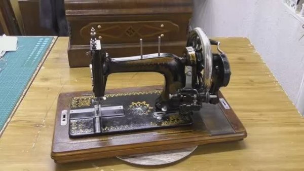 Швейная машинка Hermann Hesse..