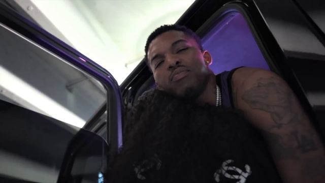 600 Breezy - Signature [Official Music Video] смотреть онлайн