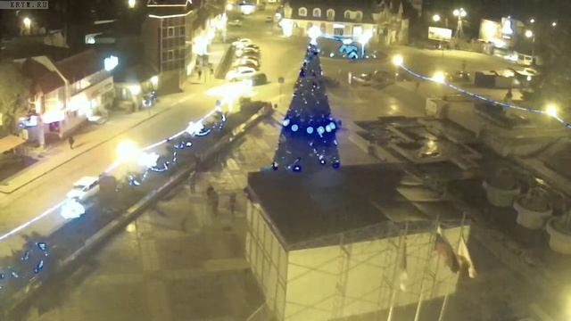 Вебкамера "Площадь Советская". Запись 14.01.2017 19:00:04 смотреть онлайн