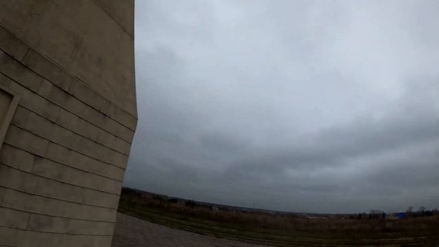 Энергетическая пирамида Голода на Новорижском шоссе. Новая постройка 14м после разрушения ураганом смотреть онлайн