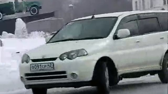 Полицейский разворот на Honda HR V смотреть онлайн