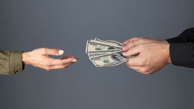 Почему не стоит давать деньги в долг? Вот почему долги ПОРТЯТ отношения смотреть онлайн